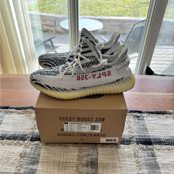 Adidas Yeezy 350 V2 “Zebra” - Picture 2 of 6